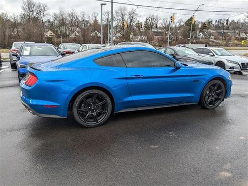 Photo 3 of 24 of 2019 Ford Mustang GT Premium
