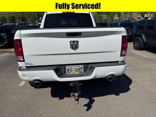 Brilliant Black Crystal Pearlcoat 2017 RAM 1500 Express