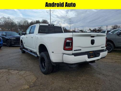 Bright White Clearcoat 2024 RAM 3500 Laramie Crew Cab 4x4 8' Box