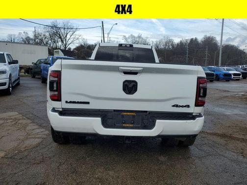 Bright White Clearcoat 2024 RAM 3500 Laramie Crew Cab 4x4 8' Box