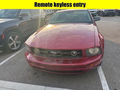 2007 Ford Mustang Deluxe