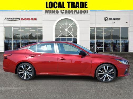 2022 Nissan Altima SR FWD