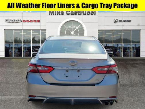 Celestial Silver Metallic 2018 Toyota Camry SE