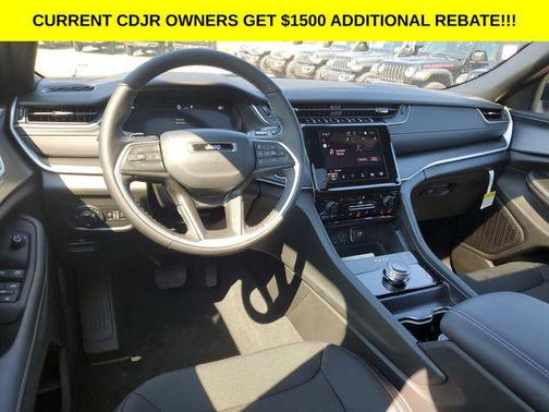 2025 Jeep Grand Cherokee L Laredo