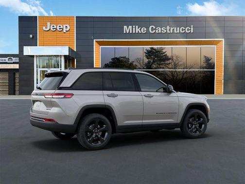 Silver Zynith 2025 Jeep Grand Cherokee Limited