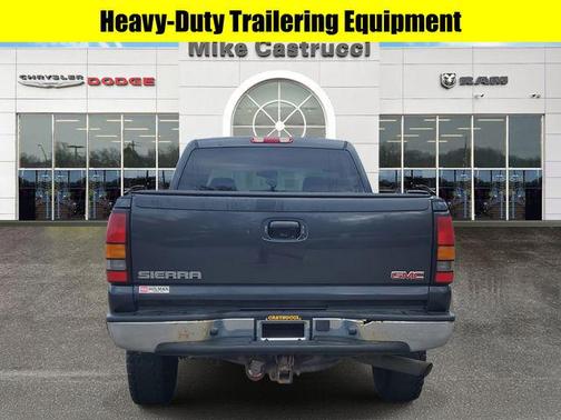 2005 GMC Sierra 2500 SLE H/D Crew Cab