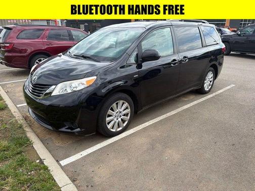 Midnight Black Metallic 2017 Toyota Sienna LE