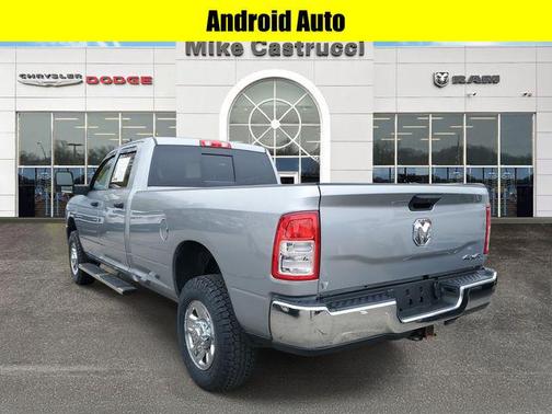 2023 RAM 3500 Tradesman Crew Cab 4x4 8' Box