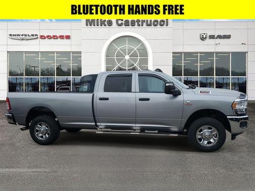 2023 RAM 3500 Tradesman Crew Cab 4x4 8' Box