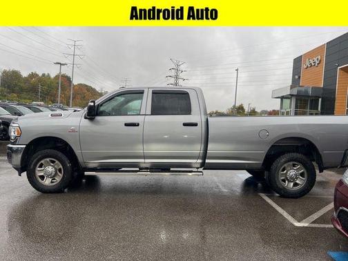 2023 RAM 3500 Tradesman Crew Cab 4x4 8' Box