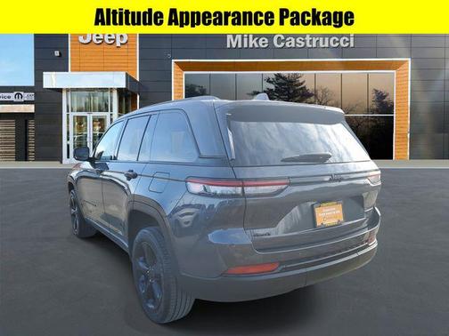2023 Jeep Grand Cherokee Altitude