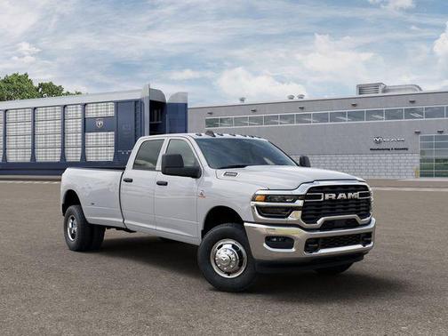 2026 RAM 3500 Tradesman Crew Cab 4x4 8' Box