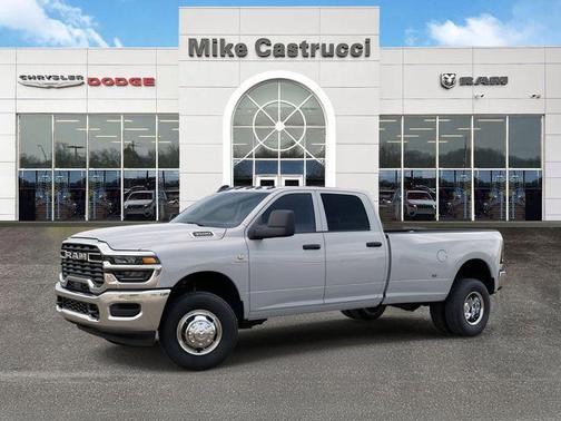 2026 RAM 3500 Tradesman Crew Cab 4x4 8' Box