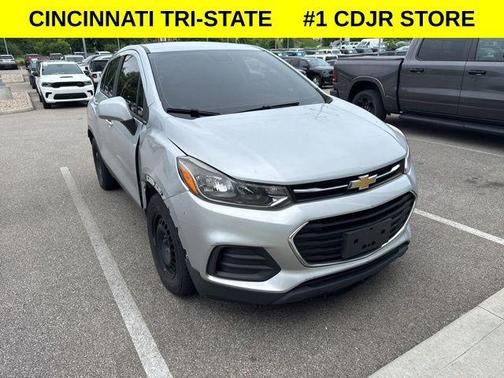 Silver Ice Metallic 2018 Chevrolet Trax LS
