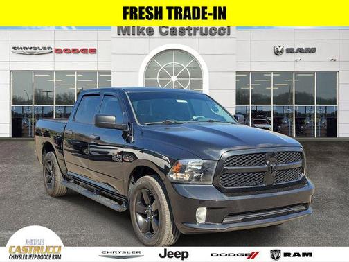 Brilliant Black Crystal Pearlcoat 2017 RAM 1500 Express