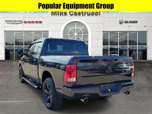 Brilliant Black Crystal Pearlcoat 2017 RAM 1500 Express