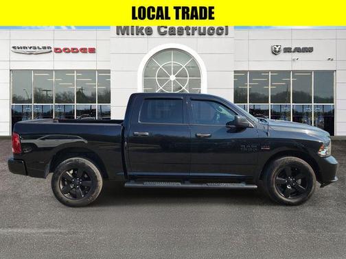 Brilliant Black Crystal Pearlcoat 2017 RAM 1500 Express