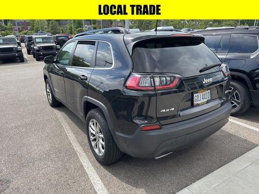 Diamond Black Crystal Pearlcoat 2022 Jeep Cherokee Latitude Lux