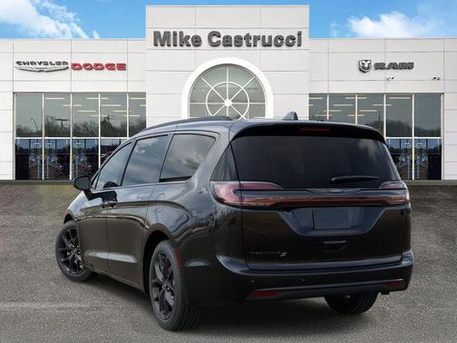 2026 Chrysler Pacifica L