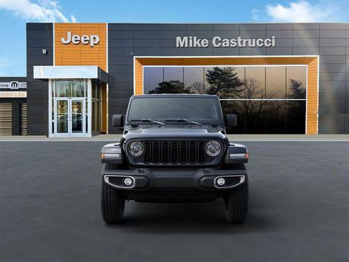 Black Clearcoat 2026 Jeep Gladiator Sahara 4x4