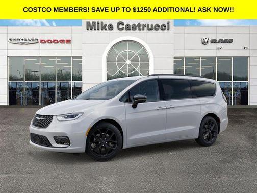 Bright White Clearcoat 2026 Chrysler Pacifica L