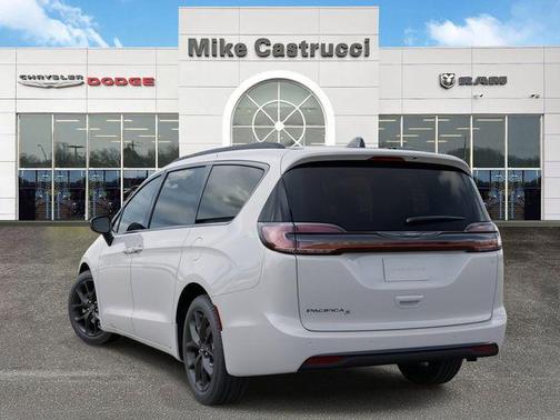 2026 Chrysler Pacifica L