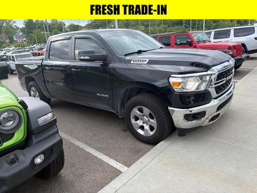 Diamond Black Crystal Pearlcoat 2022 RAM 1500 Big Horn/Lone Star