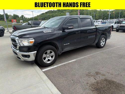 Diamond Black Crystal Pearlcoat 2022 RAM 1500 Big Horn/Lone Star