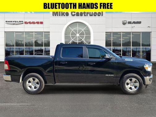 Diamond Black Crystal Pearlcoat 2022 RAM 1500 Big Horn/Lone Star