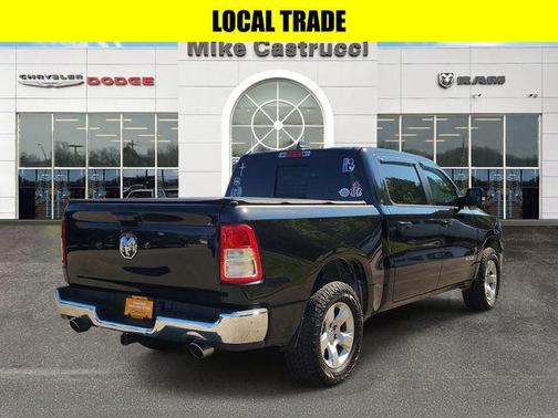 Diamond Black Crystal Pearlcoat 2022 RAM 1500 Big Horn/Lone Star