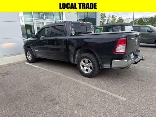 Diamond Black Crystal Pearlcoat 2022 RAM 1500 Big Horn/Lone Star