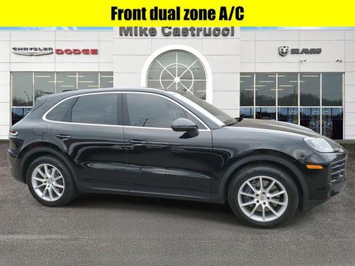 Black 2024 Porsche Cayenne Cayenne