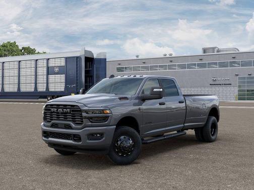 Ceramic Gray Clearcoat 2026 RAM 3500 Big Horn Crew Cab 4x4 8' Box