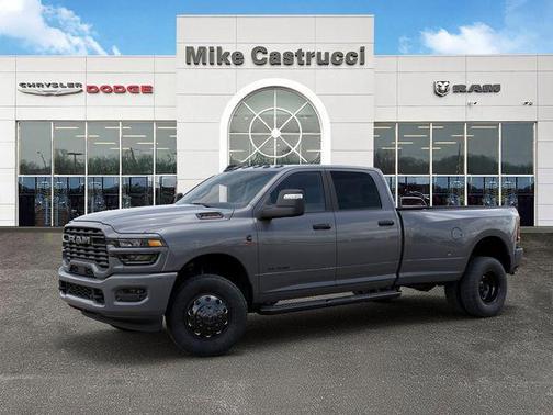 Ceramic Gray Clearcoat 2026 RAM 3500 Big Horn Crew Cab 4x4 8' Box