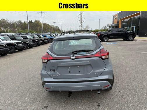 2024 Nissan Kicks SR