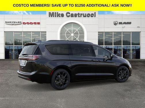 Diamond Black Crystal Pearlcoat 2026 Chrysler Pacifica Limited