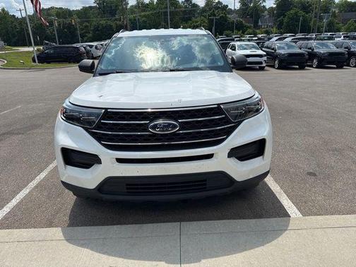 Oxford White 2021 Ford Explorer XLT
