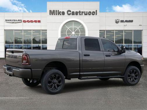 2026 RAM 2500 Tradesman Crew Cab 4x4 6'4' Box