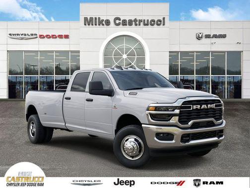 2026 RAM 3500 Tradesman Crew Cab 4x4 8' Box