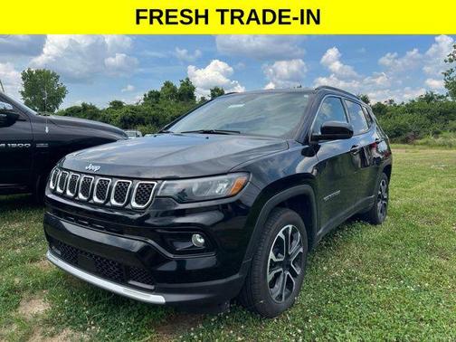 Diamond Black Crystal Pearlcoat 2023 Jeep Compass Limited