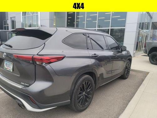 2023 Toyota Highlander XSE