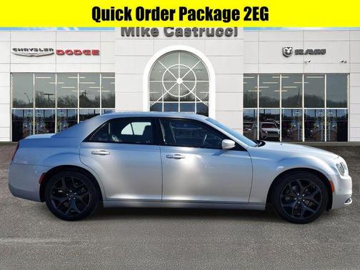 2022 Chrysler 300 S