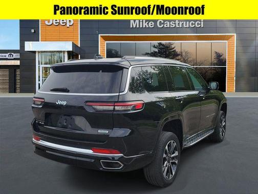 Diamond Black Crystal Pearlcoat 2023 Jeep Grand Cherokee L Overland