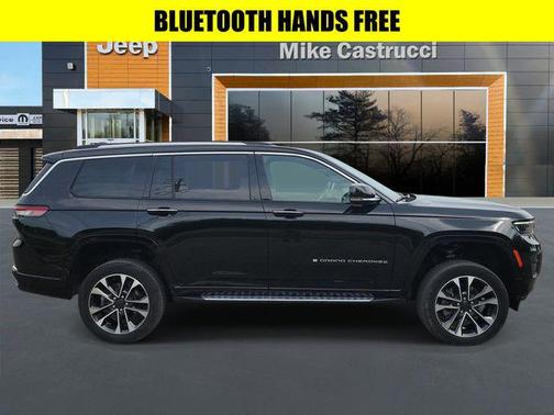 Diamond Black Crystal Pearlcoat 2023 Jeep Grand Cherokee L Overland