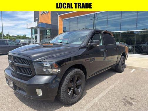Brilliant Black Crystal Pearlcoat 2019 RAM 1500 Big Horn