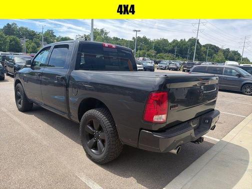 Brilliant Black Crystal Pearlcoat 2019 RAM 1500 Big Horn