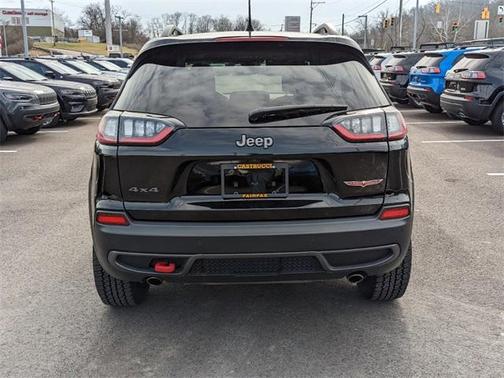 Photo 5 of 26 of 2020 Jeep Cherokee Trailhawk