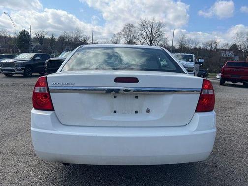 2004 Chevrolet Malibu Base