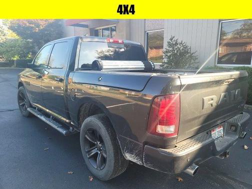 2017 RAM 1500 Night Crew Cab 4x4 5'7' Box