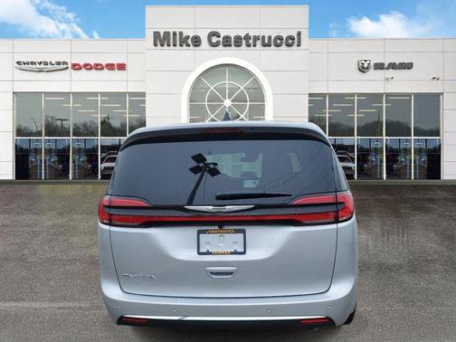 2026 Chrysler Pacifica L